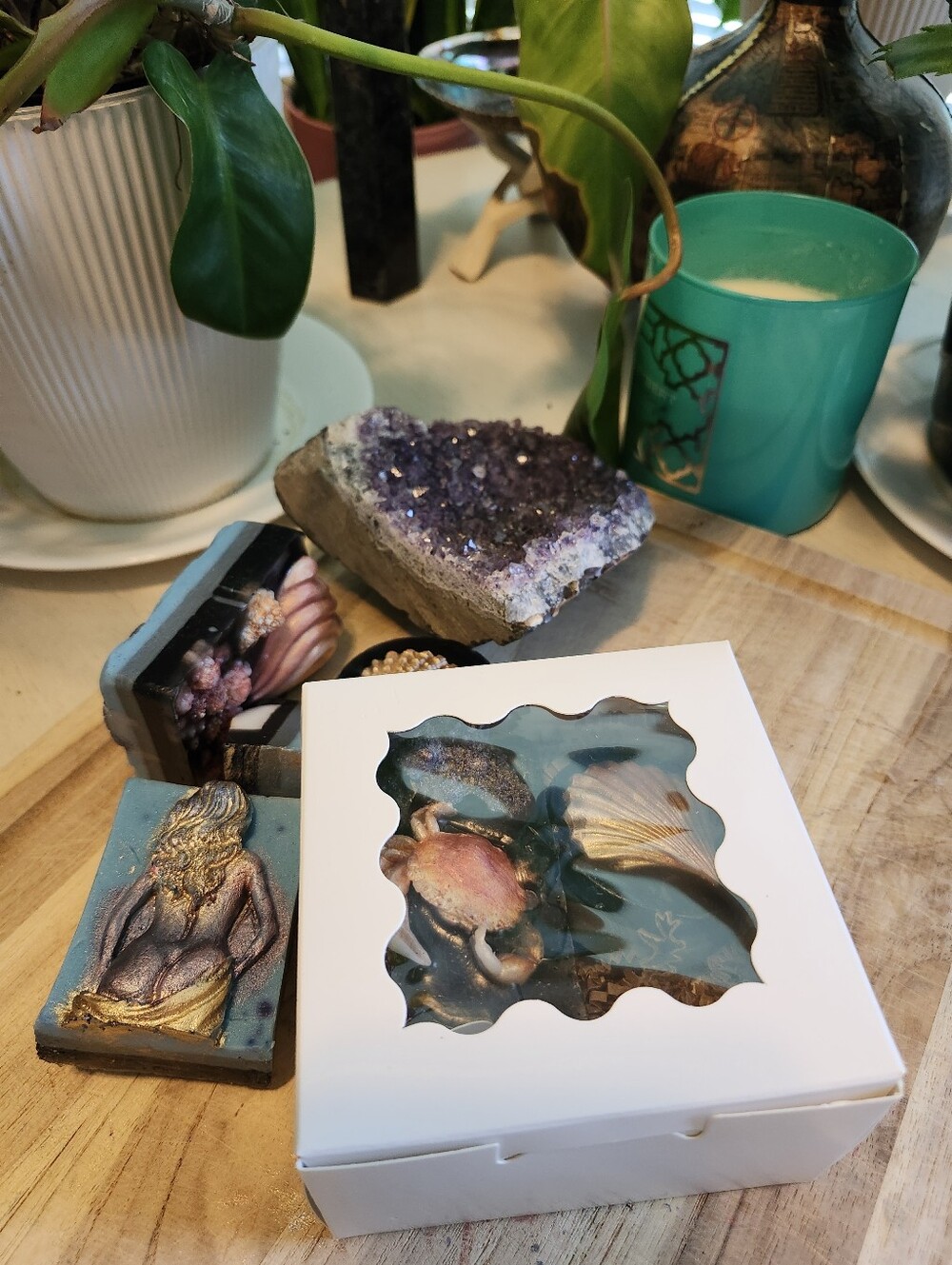 🥳Free Gift W/ Purchase 2.2 Oz Round Luxury Handcrafted Soap, Apple Agave Scent - Picture 8 of 10
